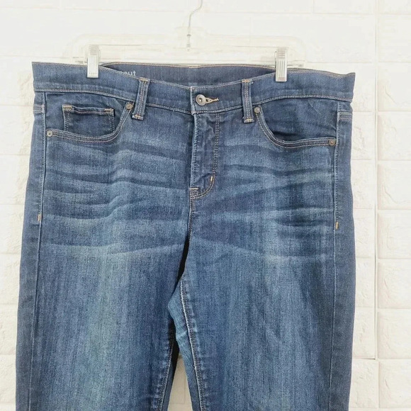 JCP Women's Super Soft Premium Denim Curvy Bootcut Jeans Blue Size 33/16 - Picture 3 of 8